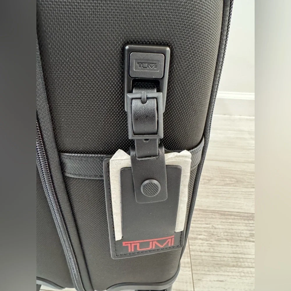 TUMI ALPHA Compact 4 Wheeled Brief